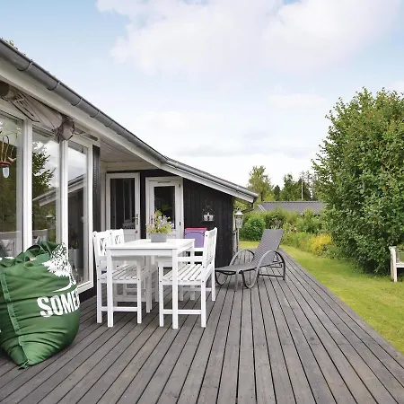 Two-bedroom Holiday In Holiday home
